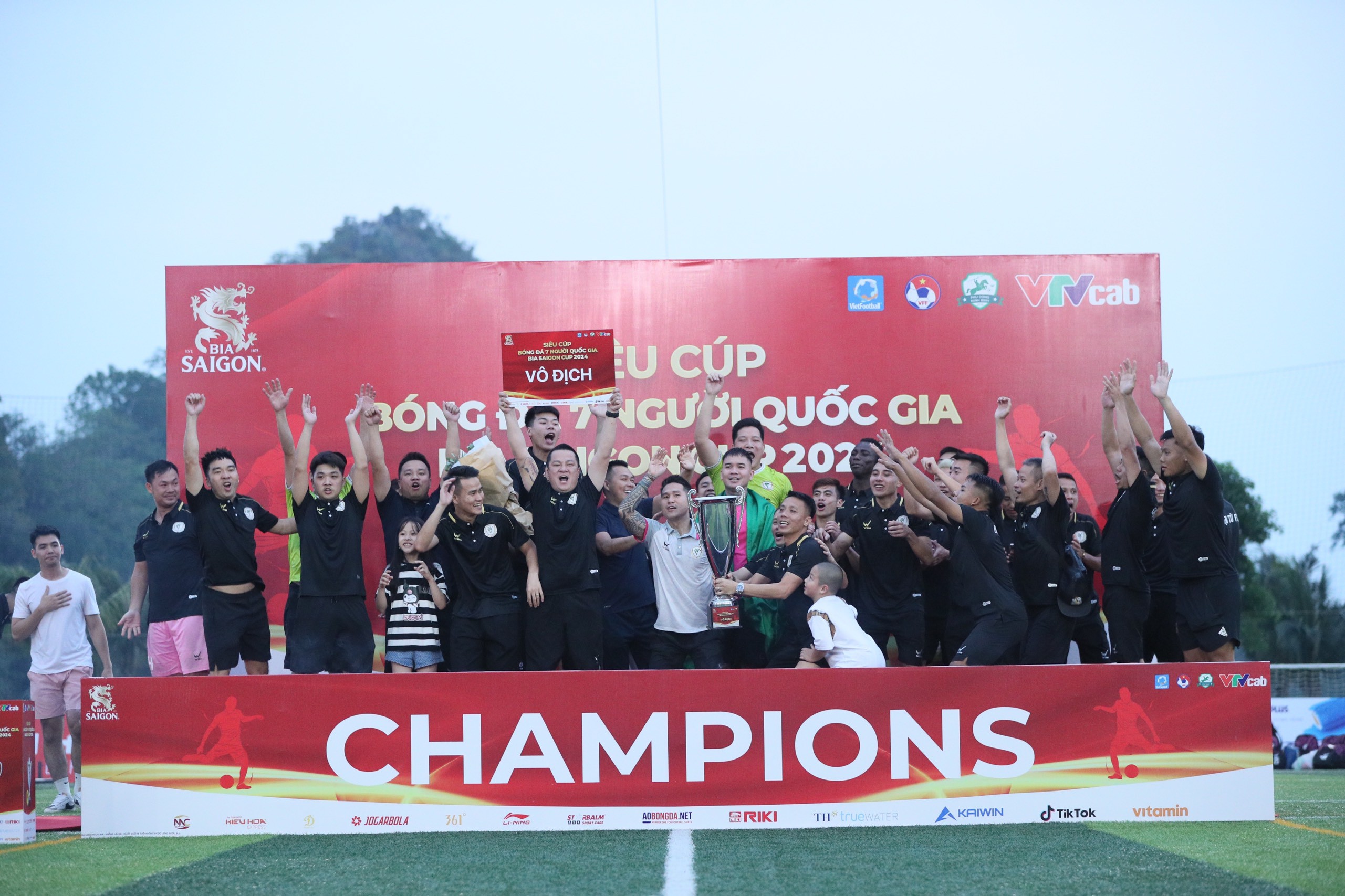 Đức "Tỉn" toả sáng, Đại Từ vô địch Siêu Cúp bóng đá 7 người quốc gia Bia Saigon Cup 2024