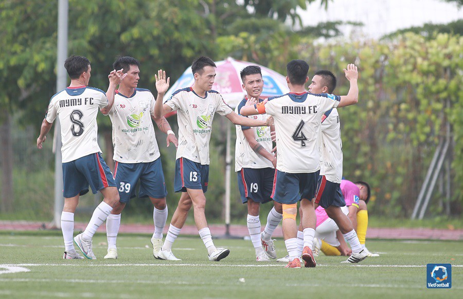 MyMy FC từ tham vọng tốp 3 tới cuộc đua trụ hạng