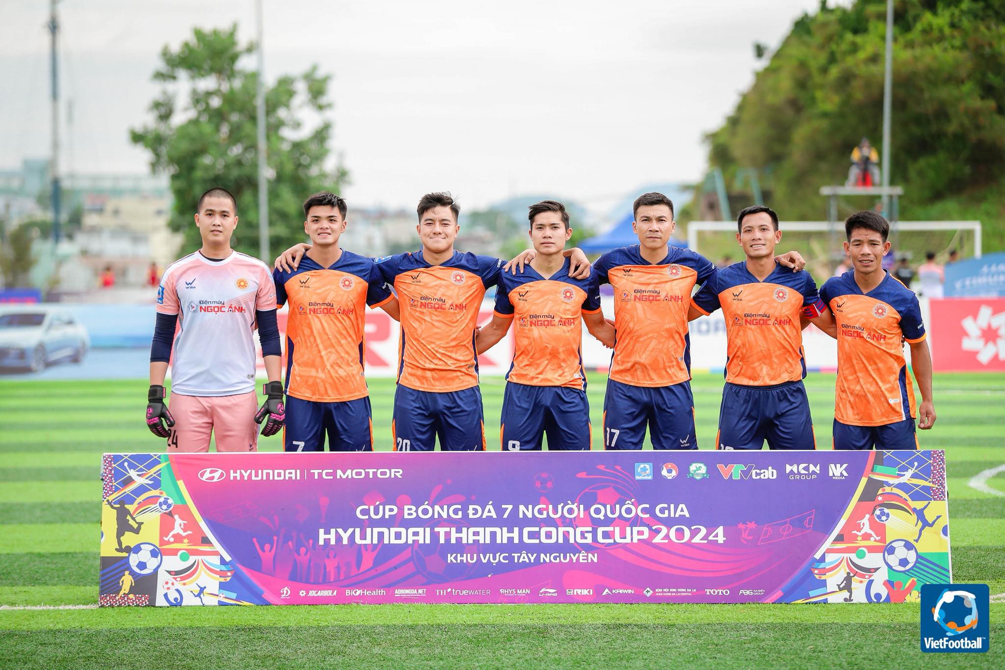 Hồng Lạc FC - Niềm tự hào bóng đá 7 người Lâm Đồng, lần đầu Nam tiến dự VSC