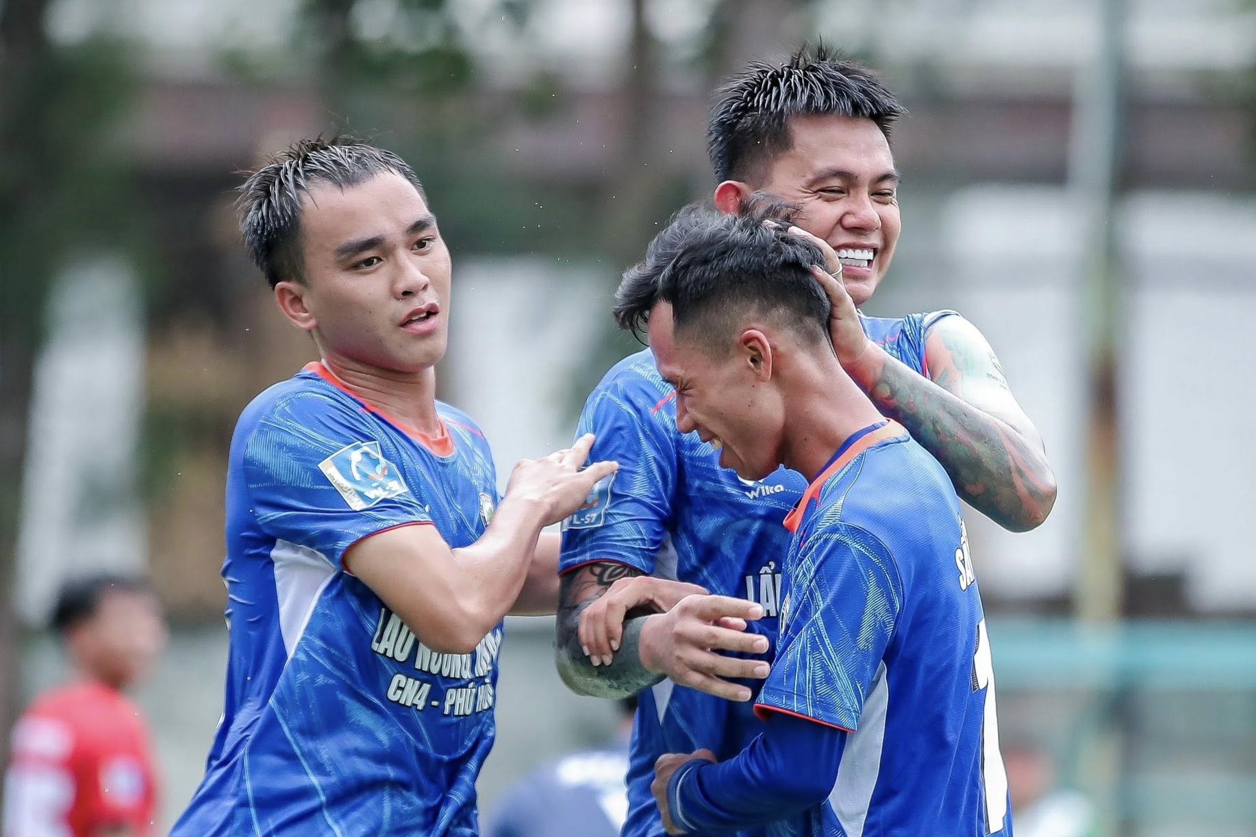 "Cơn mưa" bàn thắng tại vòng 4 SPL-S8