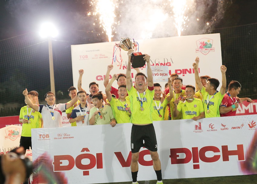 FC Quảng Cáo Trần Gia vô địch giải bóng đá ngoại hạng Gia Lai - Bình Định lần I năm 2026